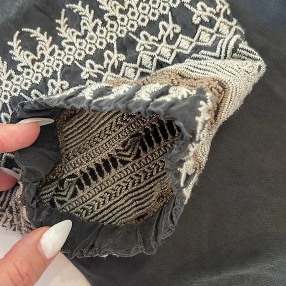 Johnny Was Embroidered Pants 👖 - Picture 8 of 10